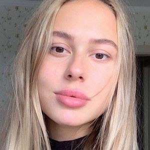 Meet your Posher, Eva kim